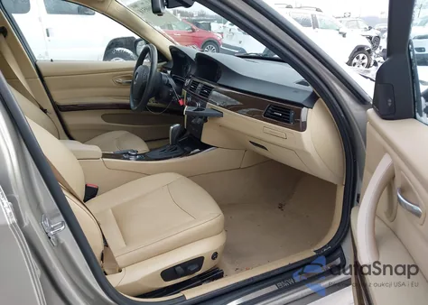 2011 BMW 328I xDrive z USA, uszkodzony, nr VIN WBAPK5C59BA659704